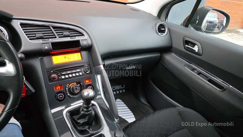 Peugeot 3008 1.6 HDi PREMIUM GOLD