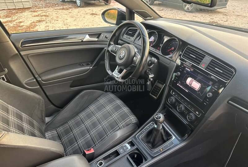 Volkswagen Golf 7 GTD PANO/LED