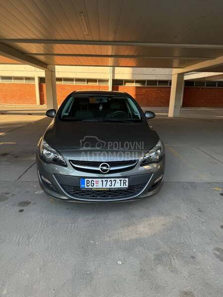 Opel Astra J 1.6
