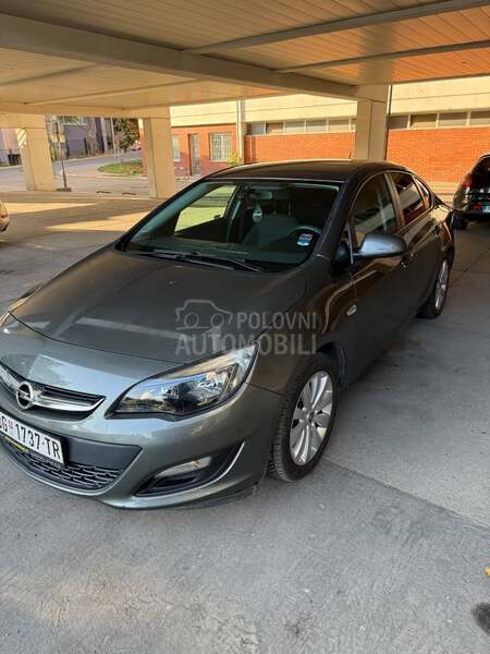 Opel Astra J 1.6