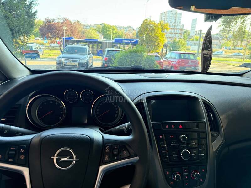 Opel Astra J 1.6