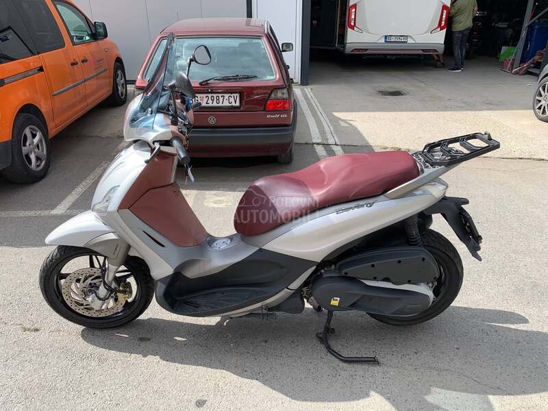 Piaggio Beverly 350i