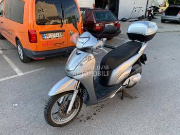 Honda SH 300 A