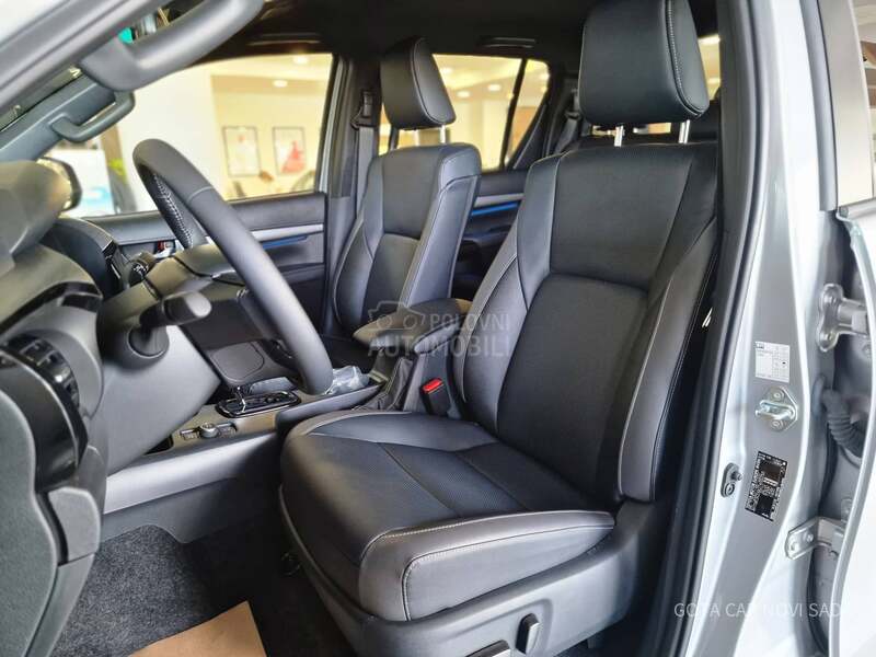 Toyota Hilux 2.8 D-4D INVINCIBLE