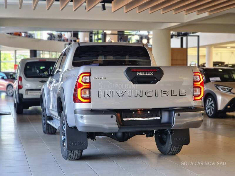 Toyota Hilux 2.8 D-4D INVINCIBLE