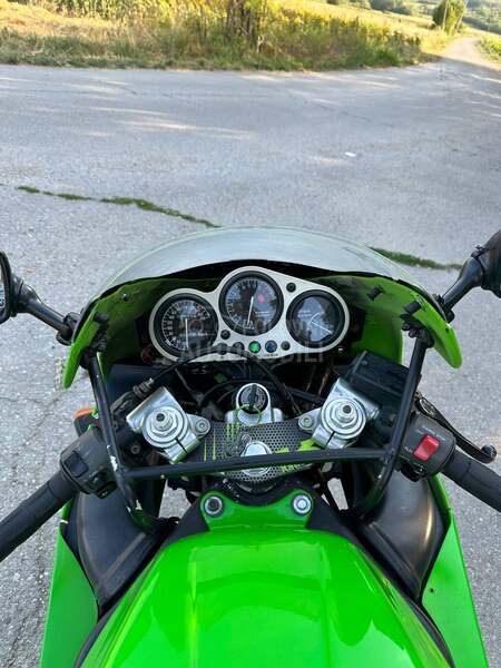 Kawasaki zx6r