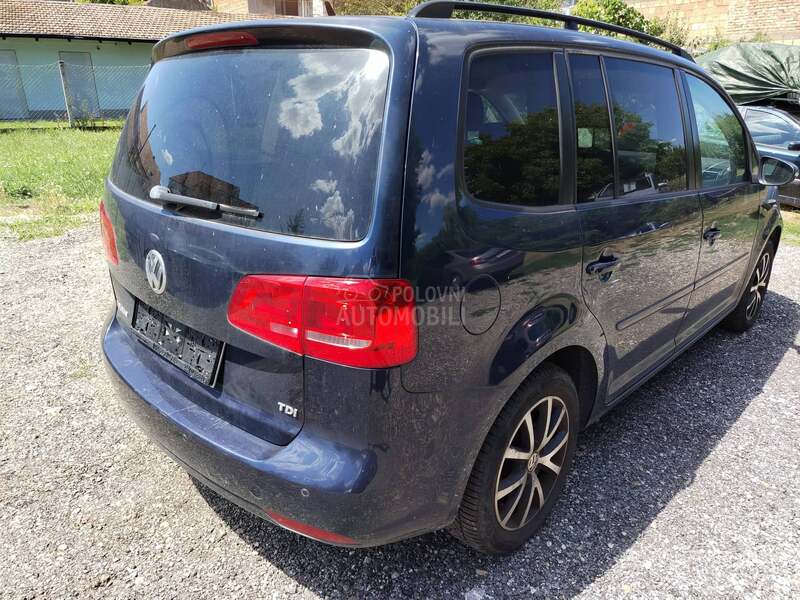 Volkswagen Touran 1.6 tdi  A.U.T.