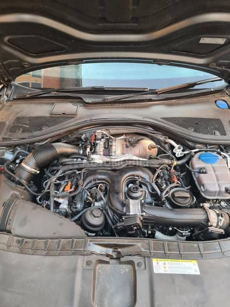 Audi A7 -  kompletan auto u delovima