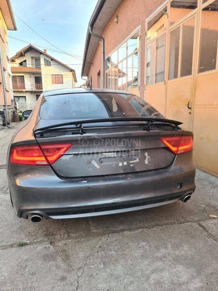 Audi A7 -  kompletan auto u delovima