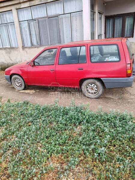 Opel Kadett 1.6i