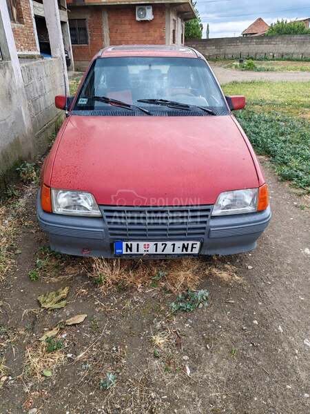 Opel Kadett 1.6i
