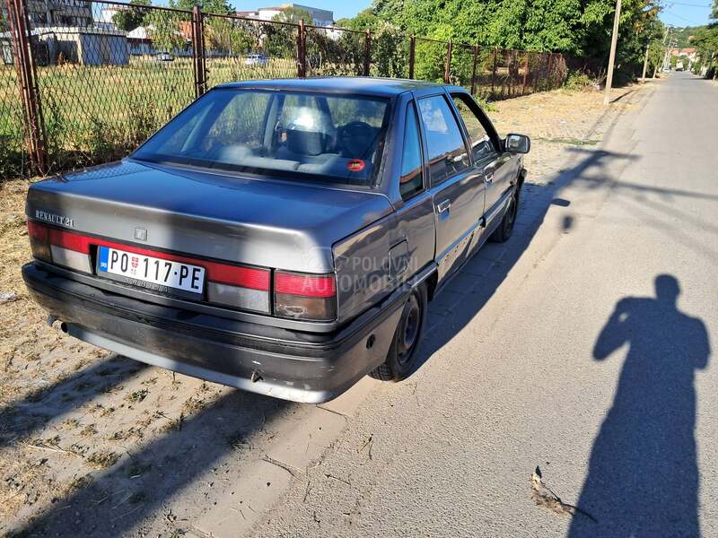 Renault R 21 