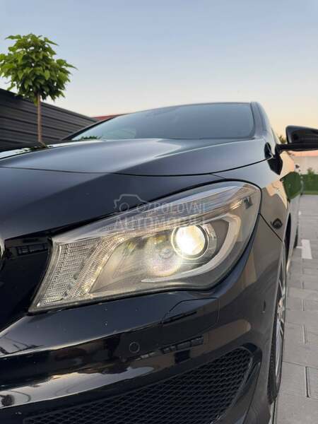 Mercedes Benz CLA 220 AMG