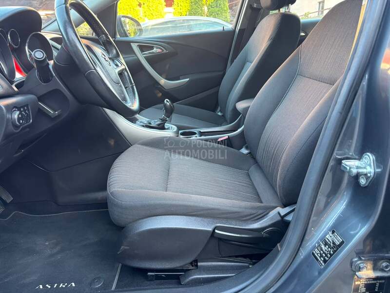 Opel Astra J 1.4 CH
