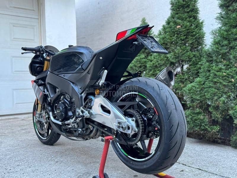 Aprilia RSV4  TUONO FACTORY RSV 4