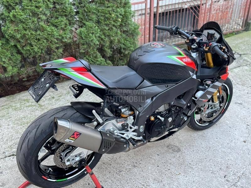 Aprilia RSV4  TUONO FACTORY RSV 4