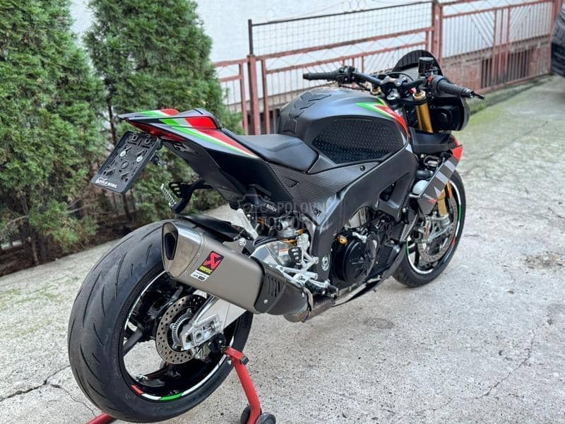Aprilia RSV4  TUONO FACTORY RSV 4