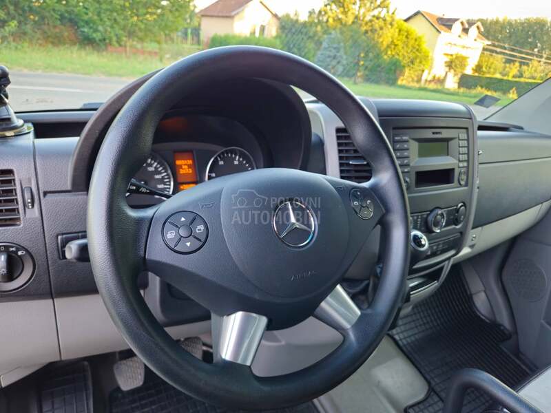 Mercedes Benz Sprinter 313