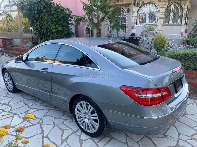 Mercedes Benz E 220 