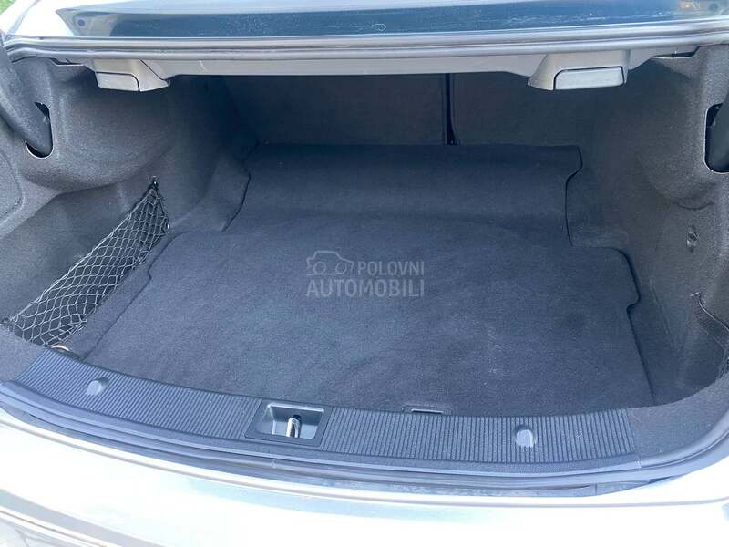 Mercedes Benz E 220 