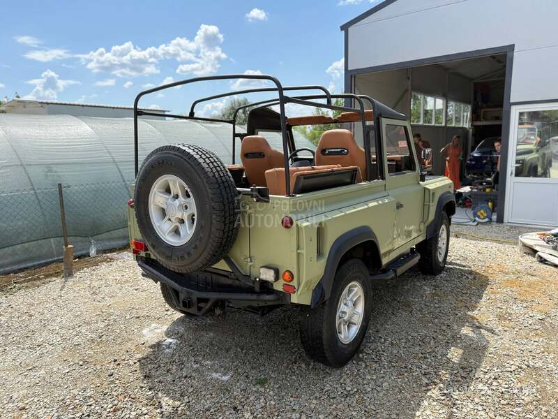 Land Rover Defender 90 Cabrio