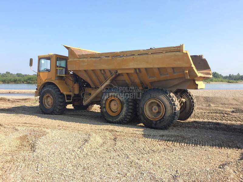 CAT DJB 330