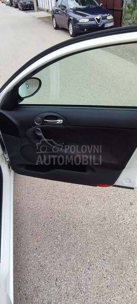 Alfa Romeo 147 1.6 ts