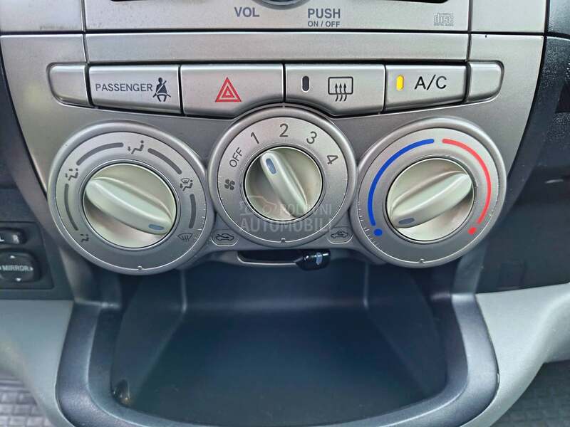 Subaru Justy 1.0B   A C