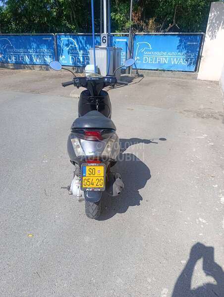 Piaggio Zip 2T