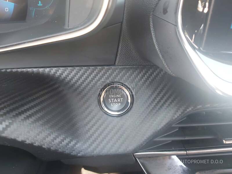 Peugeot 2008 Allure 1.2T AT