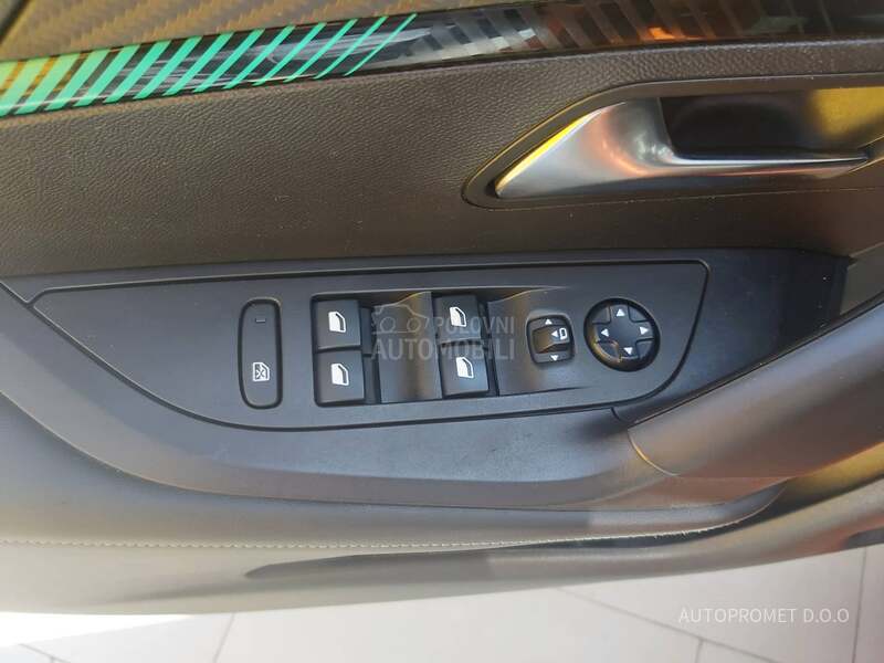 Peugeot 2008 Allure 1.2T AT