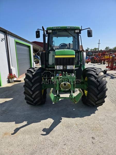 John Deere 6610