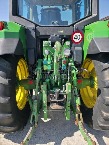 John Deere 6610