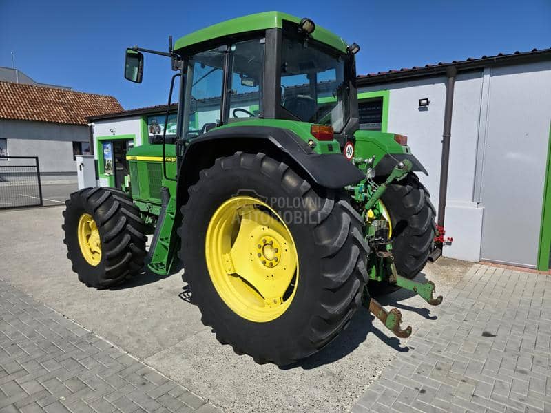 John Deere 6610