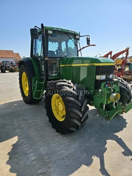 John Deere 6610