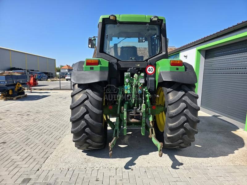 John Deere 6610