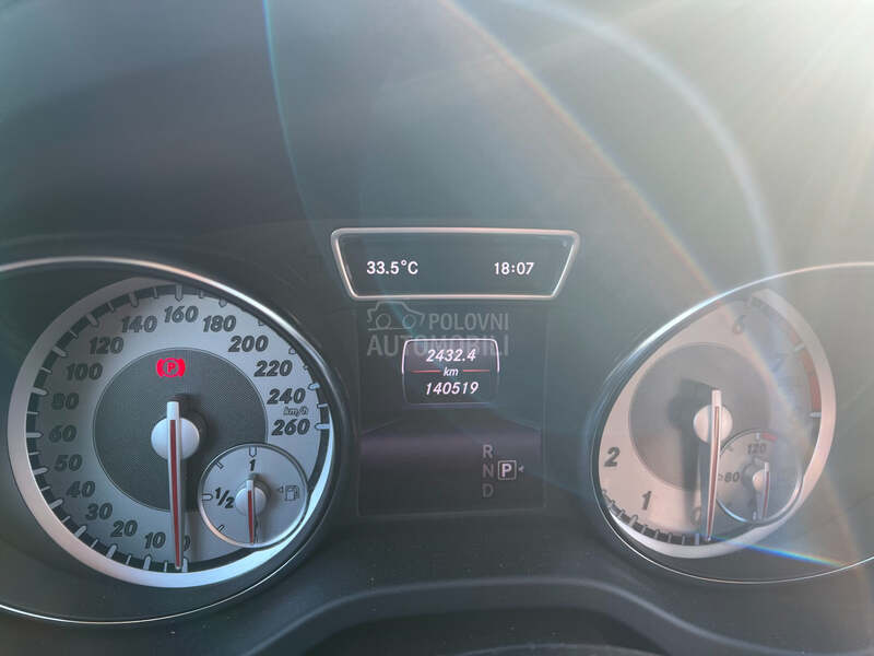 Mercedes Benz CLA 180 AMG/PANO/7G
