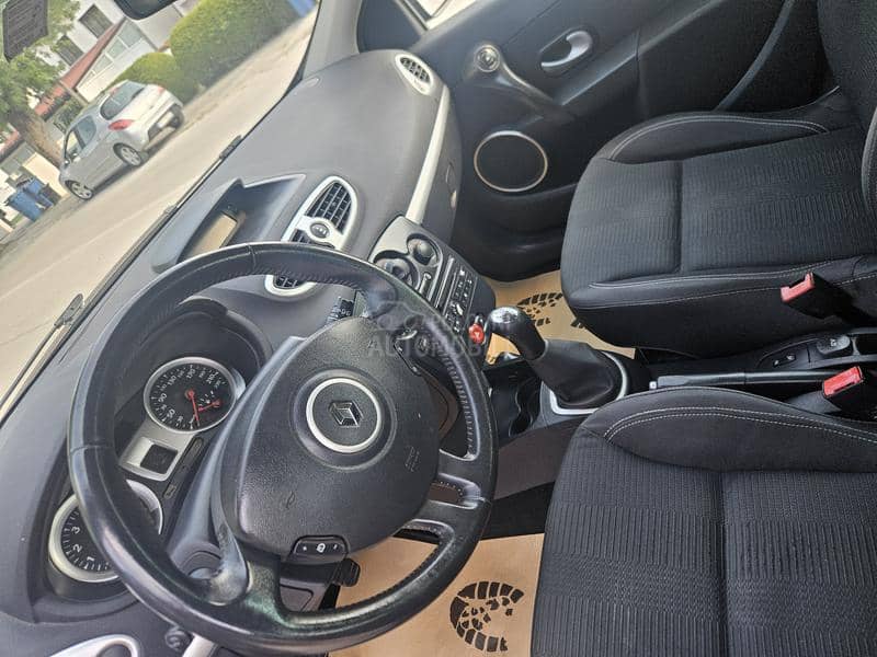 Renault Clio 1.2 anniversary