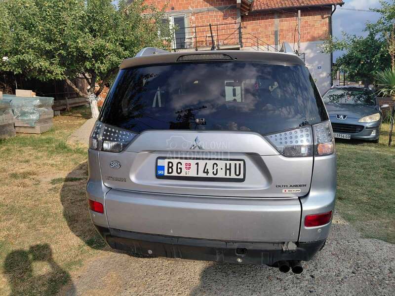 Mitsubishi Outlander 