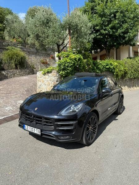 Porsche Macan TURBO
