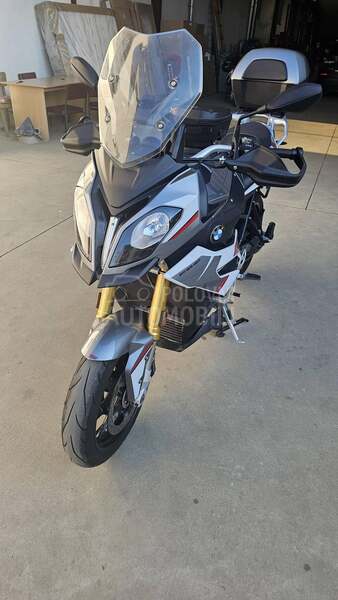 BMW S1000XR
