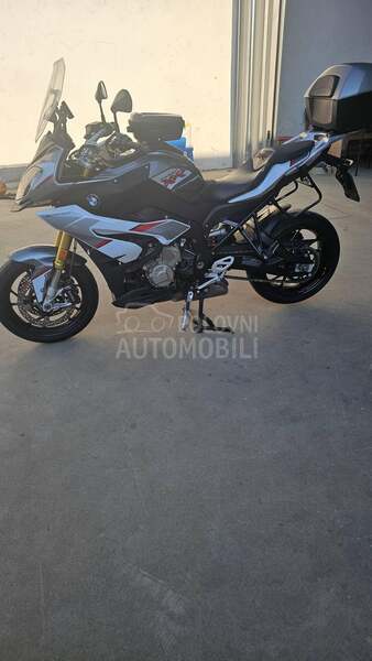BMW S1000XR
