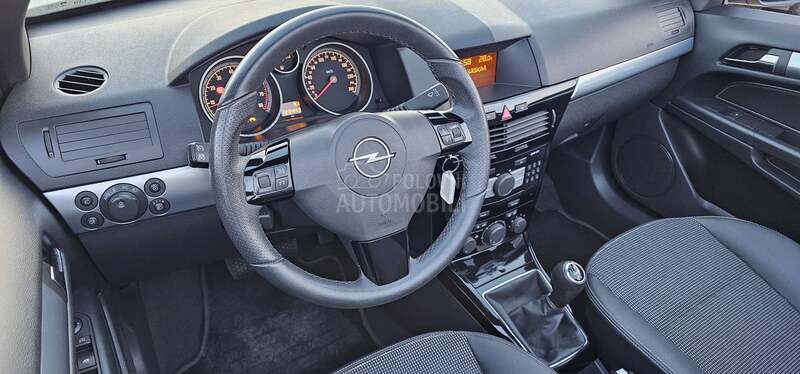 Opel Astra H 1.8