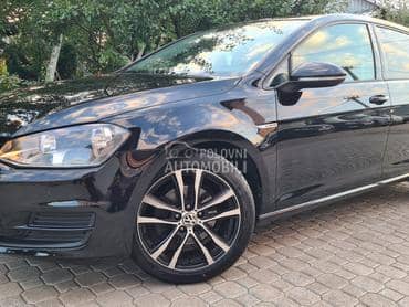 Volkswagen Golf 7 1.6TDI BLUEMOTION