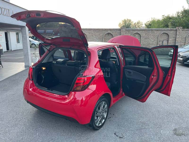 Toyota Yaris F U L L