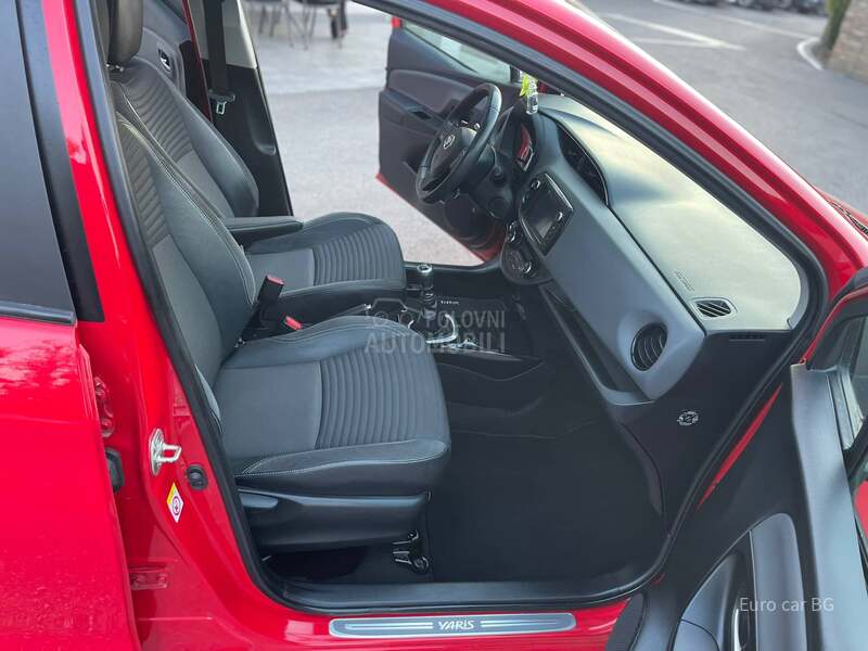 Toyota Yaris F U L L