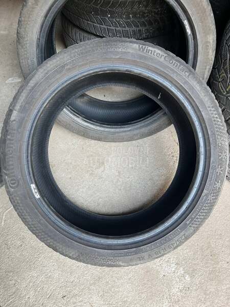 Continental 225/45 R18 Zimska