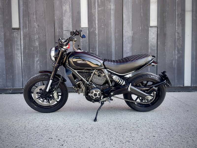 Ducati Scrambler 800 BLACK