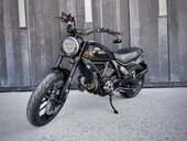 Ducati Scrambler 800 BLACK