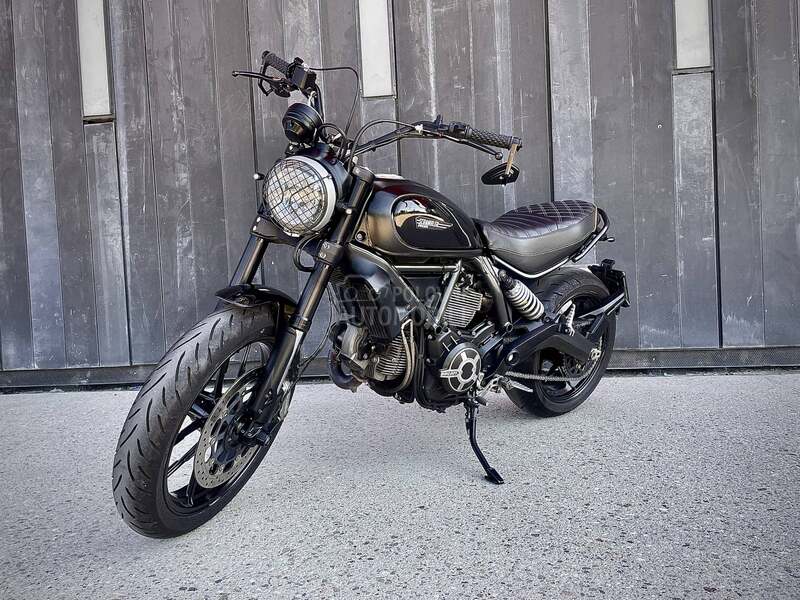 Ducati Scrambler 800 BLACK